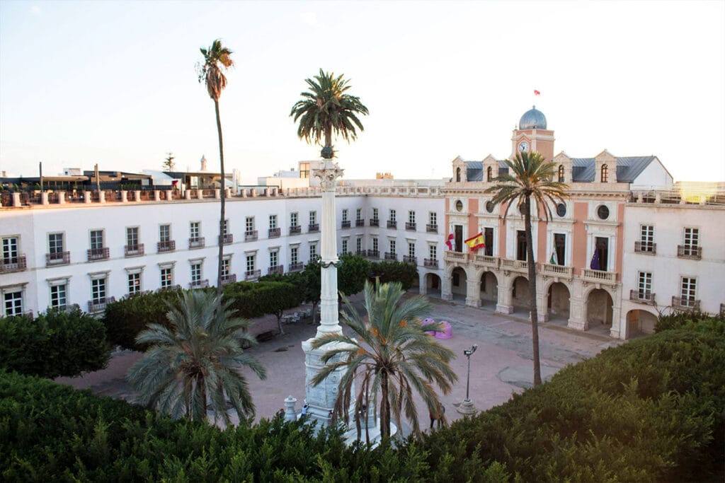 FOTO PLAZA VIERJA ALMERIA
